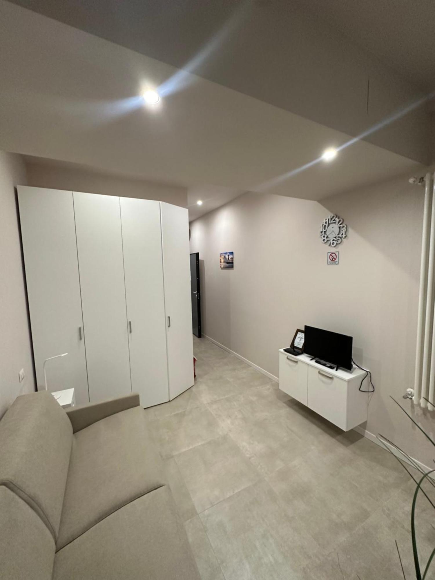 Monolocale Piazza Gambara M1 Apartment Milano Ngoại thất bức ảnh