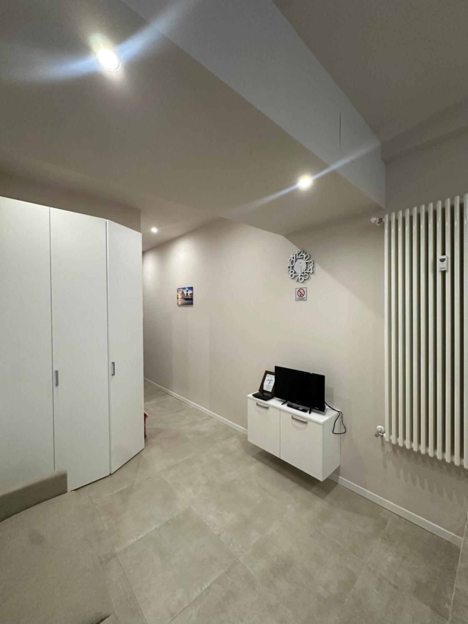 Monolocale Piazza Gambara M1 Apartment Milano Ngoại thất bức ảnh
